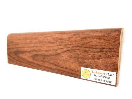 Плинтус TeckWood Ясный орех  2150х75х16 мм