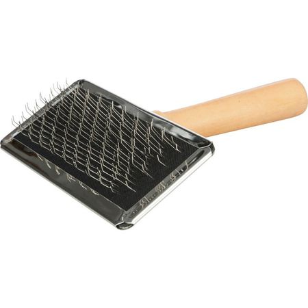 Trixie Щетка-пуходерка мягкая 13 х 9 см с деревянной ручкой расческа 266₽