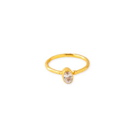Lisa Smith Тонкое золотистое кольцо с белым кристаллом в огранке овал