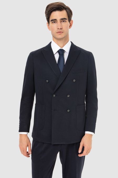 Пиджак двубортный 22990₽