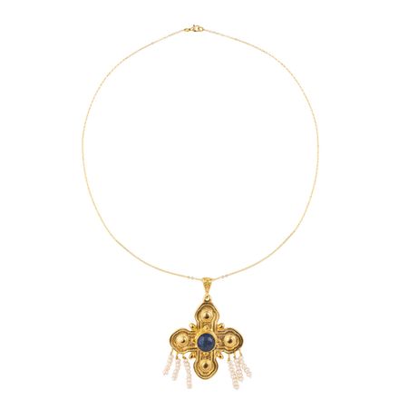 Lisa Smith Золотистое ожерелье греческий крест с нитями жемчужного бисера и тёмным камнем