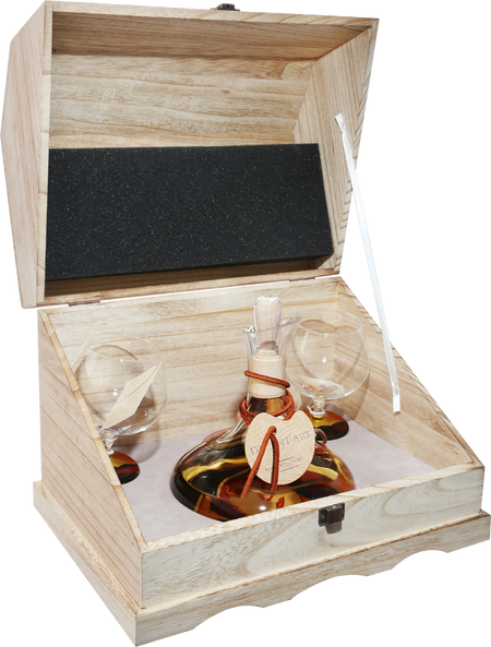 Grappa Di Barolo Invecchiata Mazzetti d’Altavilla (gift box with 2 glasses)