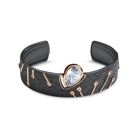 Серебряный браслет с фианитами и позолотой 15380₽