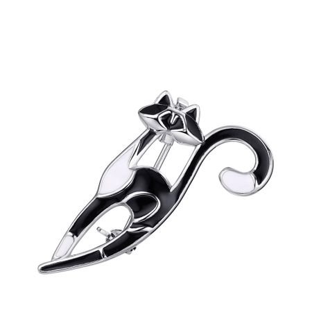 Брошь из серебра с эмалью 3290₽