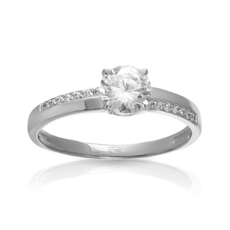 Кольцо из серебра с фианитами 1490₽