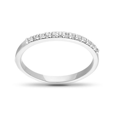 Кольцо из серебра с фианитами 990₽