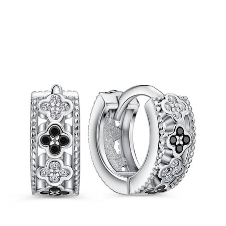 Серебряные серьги с фианитами и эмалью 1990₽