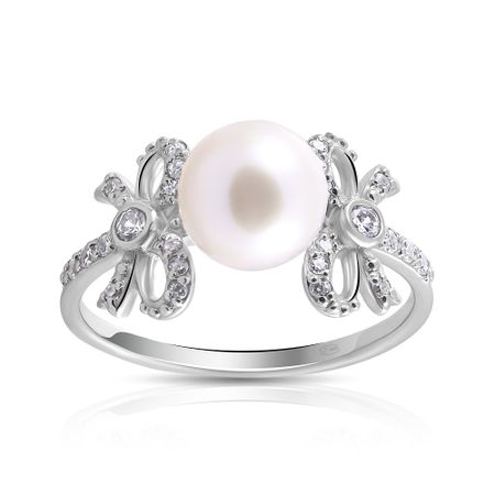 Кольцо из серебра с жемчугом и фианитами 240₽