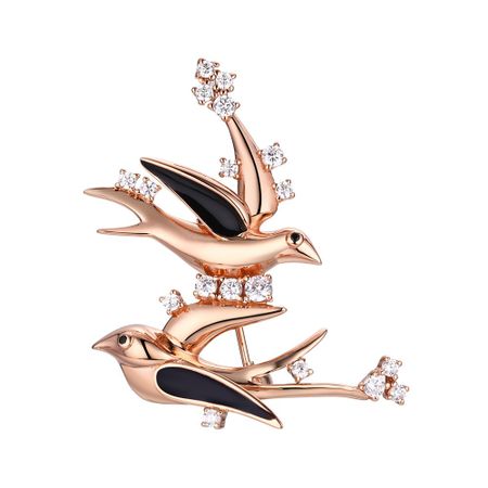 Серебряная брошь с кристаллами и эмалью с фианитами и позолотой 6990₽