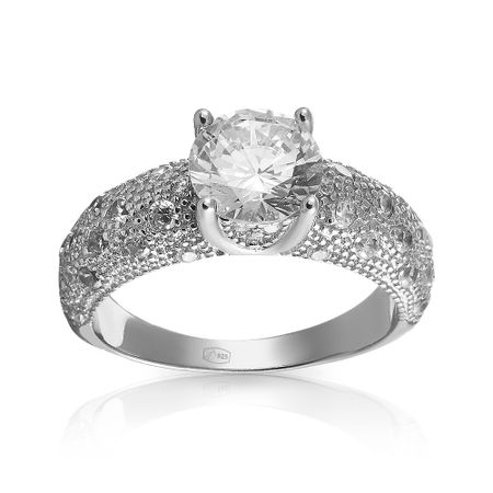 Кольцо из серебра с фианитами 2490₽