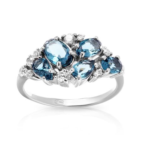 Кольцо из серебра с ювелирными кристаллами и фианитами 890₽