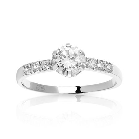 Кольцо из серебра с фианитами 1290₽