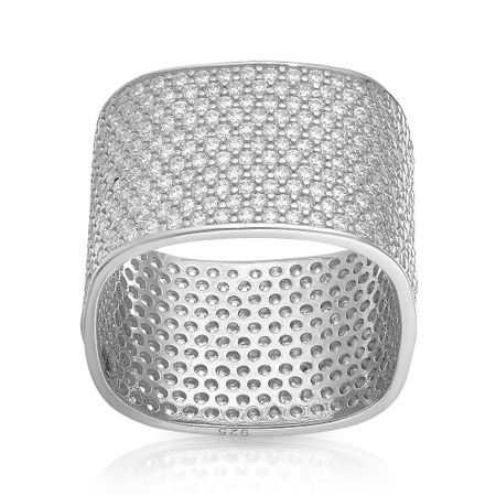 Кольцо из серебра с фианитами 3990₽