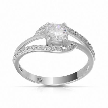 Кольцо из серебра с фианитами 710₽