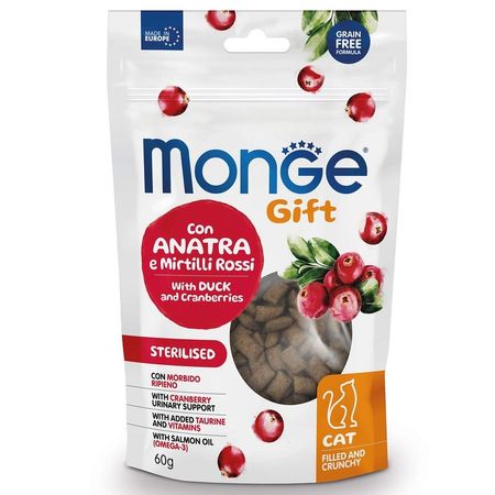 Monge Gift Sterilised лакомство для стерилизованных кошек хрустящие подушечки с начинкой с уткой и клюквой - 60 г 253₽
