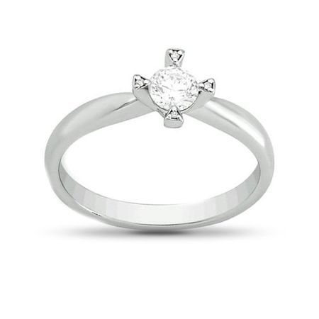 Кольцо из серебра с фианитом SWAROVSKI 690₽