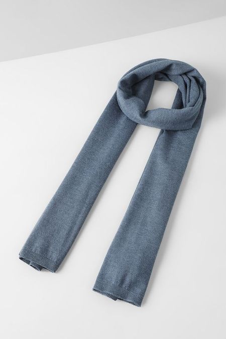 Однотонный шарф Apart 1117₽