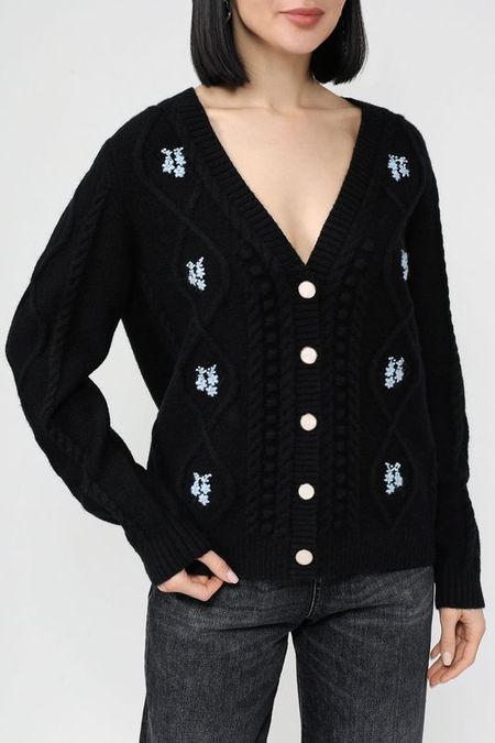Кардиган на пуговицах с вышивкой BELUCCI 2692₽