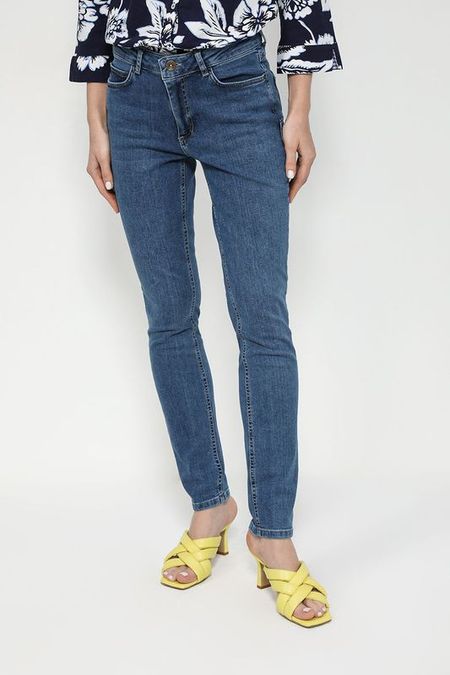 Джинсы зауженного кроя More More 3547₽