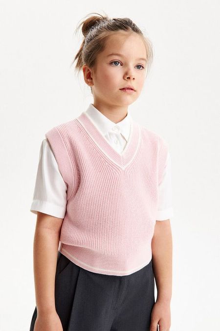 Жилет вязаный с V-образным вырезом Silver Spoon 3910₽