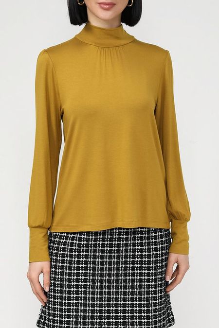 Водолазка с манжетами на рукавах More &More