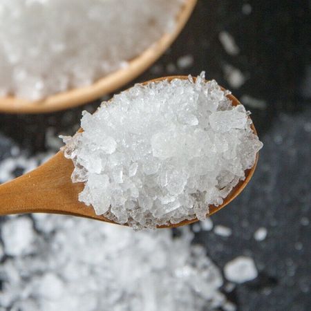 100 г глауберовой соли, Манг Сяо