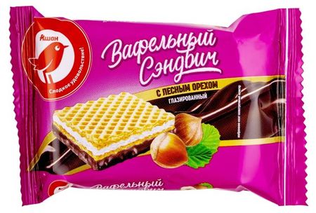 Конфеты АШАН Красная птица Вафельный сэндвич со сливочно-шоколадным вкусом и лесными орехами частично глазированный, вес