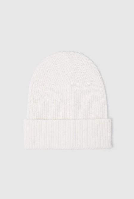 Шапка из ангоры MANKOVA