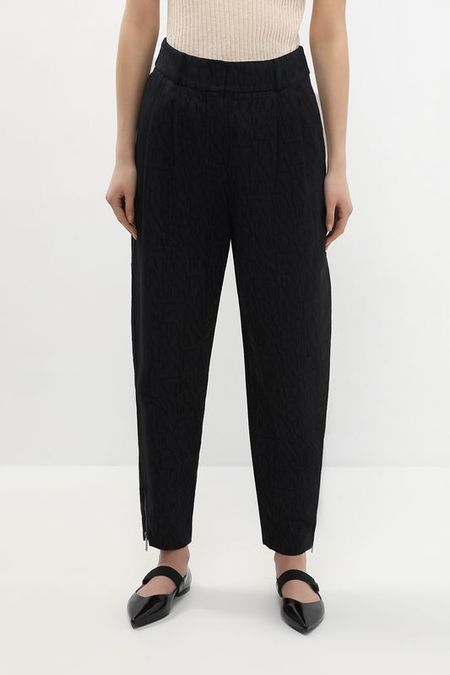 Брюки из смесовой шерсти с защипами EMPORIO ARMANI 32190₽