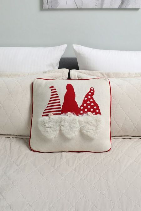 Подушка декоративная с принтом Gift White COINCASA 5590₽