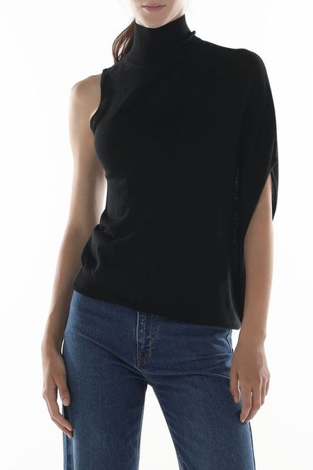 Водолазка шерстяная ассиметричного кроя Calvin Klein 13690₽