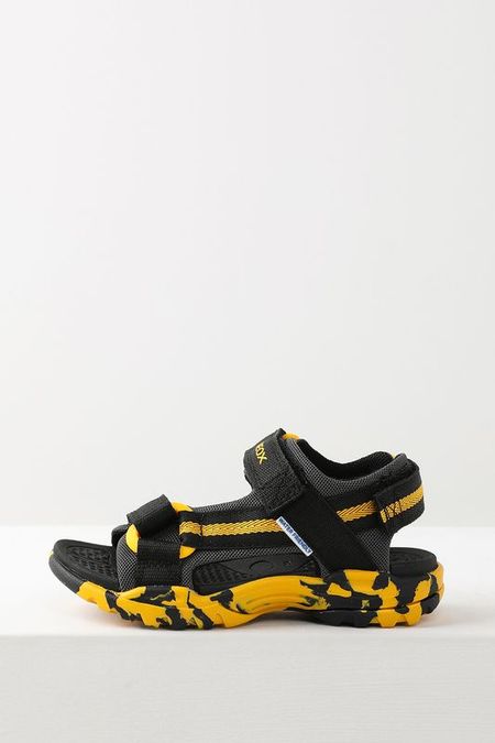 Сандалии с ремешками на липучке Geox 4035₽