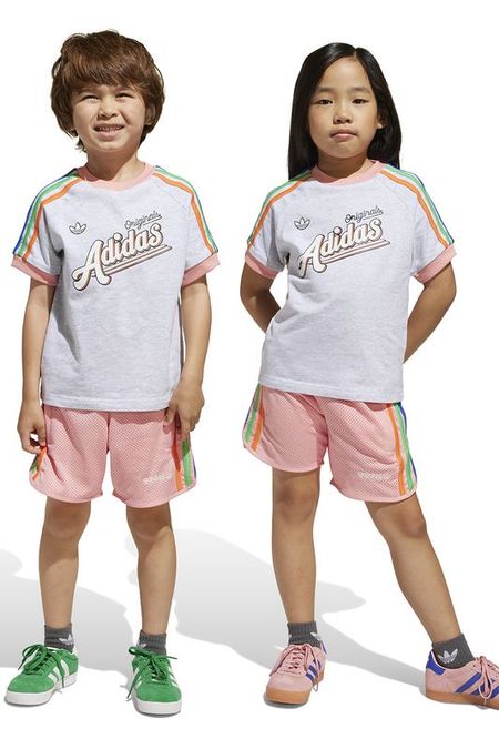 Комплект хлопковый из футболки шорт Adidas 3352₽