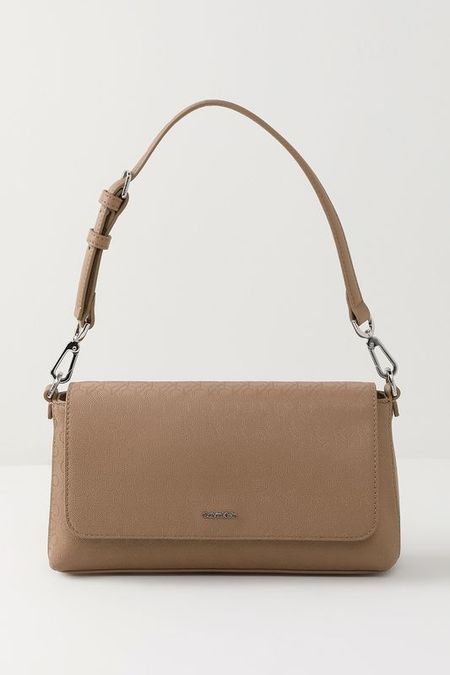 Сумка кросс-боди с монограммой логотипа CK Must Calvin Klein 13117₽