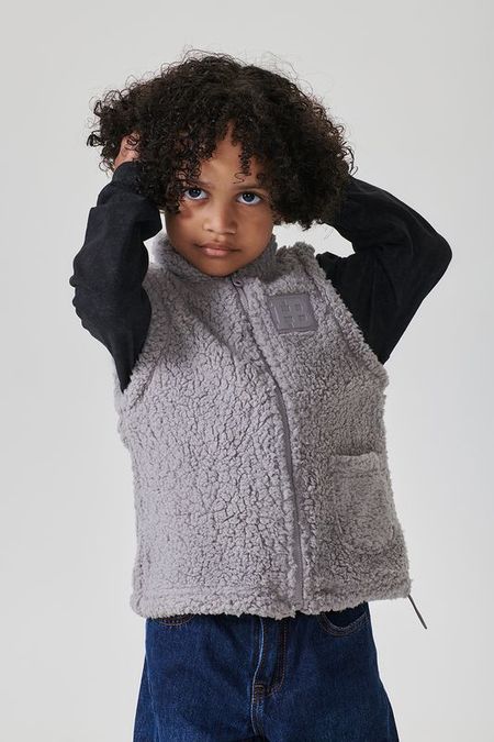 Жилет флисовый на молнии Happy Baby 1395₽