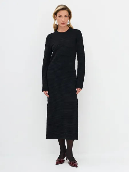 Фактурное вязаное платье прямого силуэта SAVAGE 2599₽