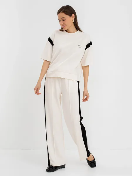 Трикотажные брюки с контрастными лампасами SAVAGE 3099₽