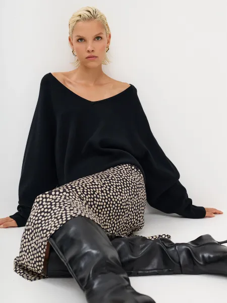 Объемный свитер с шерстью SAVAGE 2599₽