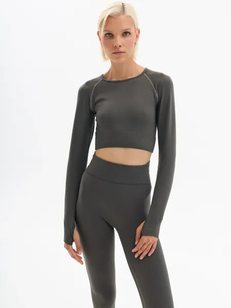 Укороченный спортивный топ SAVAGE 899₽