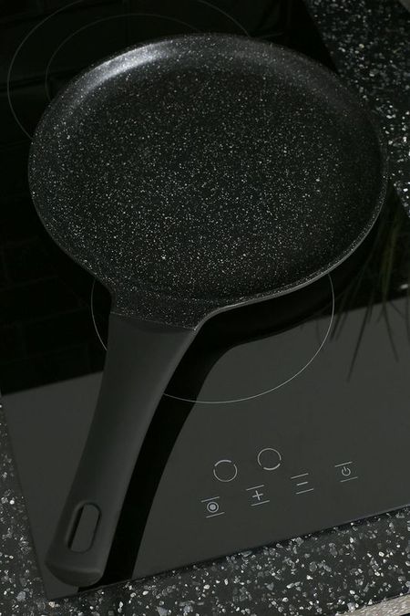 Сковорода для блинов Dara с покрытием Pfluon 24 см Nadoba 2992₽