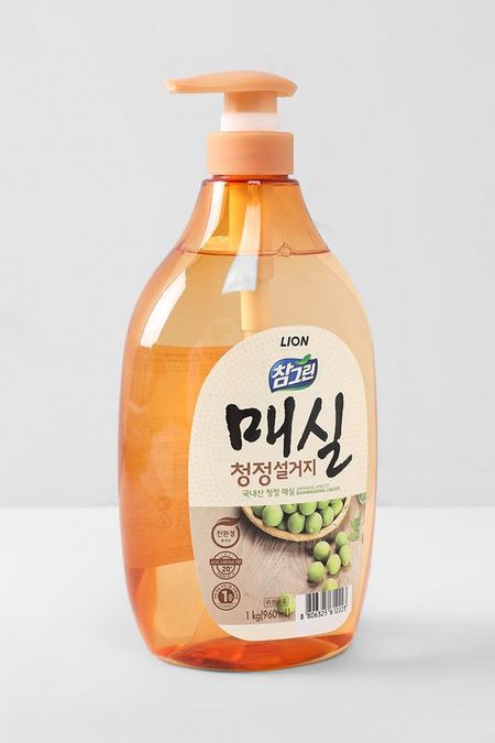 Средство для мытья посуды овощей и фруктов Lion 442₽