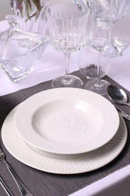 Тарелка фарфоровая суповая Philo Tognana 592₽