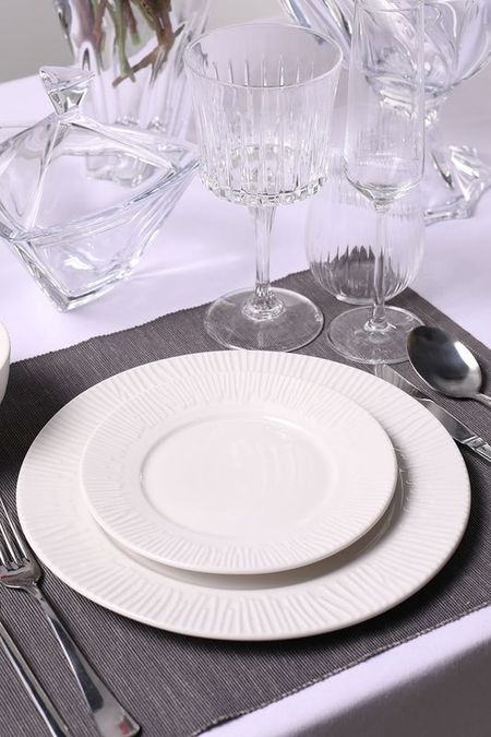 Тарелка фарфоровая десертная Philo Tognana 442₽