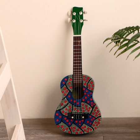 Сувенирный музыкальный инструмент гитара-укулеле «Любовь», 55×20×6 см
