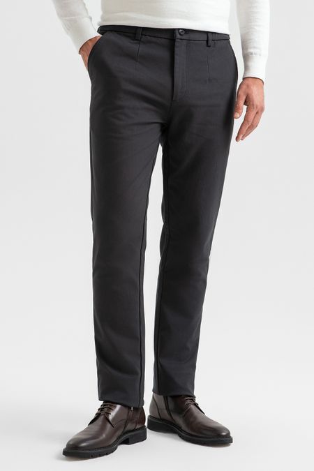 Серые утепленные брюки Regular fit 5990₽