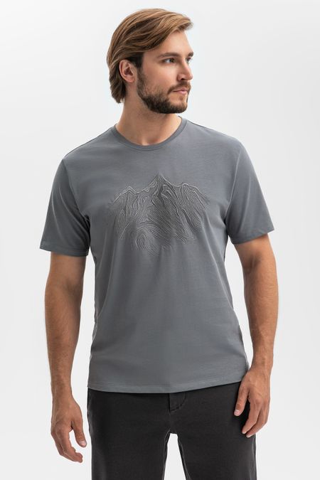 Футболка из хлопка с вышивкой 0₽