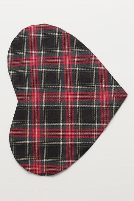 Настольный коврик в форме сердца Tartan Dark COINCASA 690₽