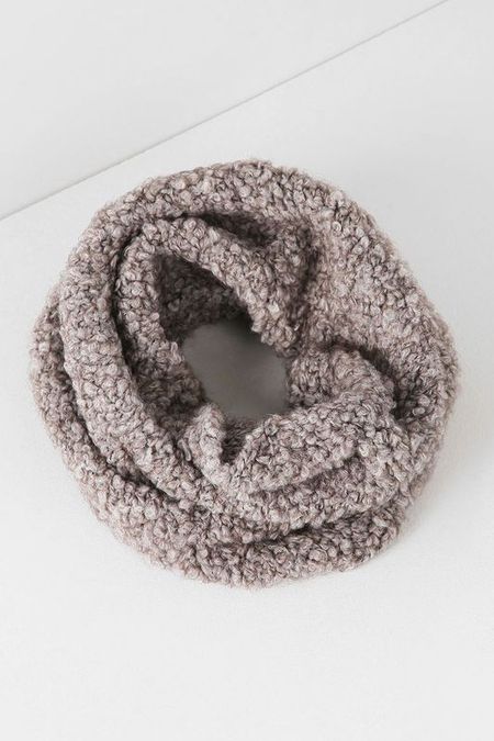 Хомут с добавлением шерсти и мохера Canoe 1990₽