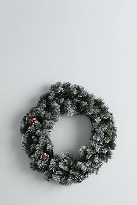 Декоративный новогодний венок 60 см Triumph Tree 2990₽