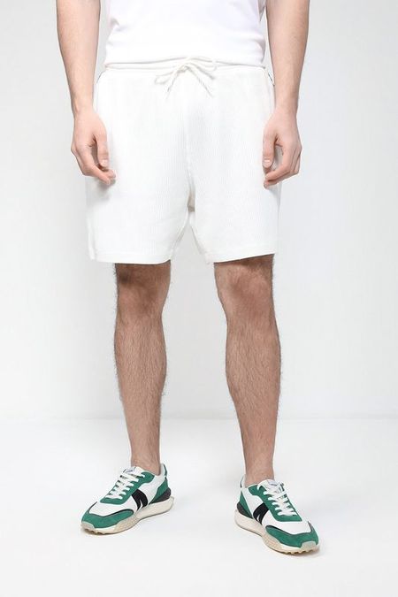 Однотонные шорты в рубчик REEBOK 2690₽